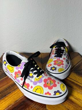 Vans Multi Floral & Smiley Low-Top Sneakers, Womens 8.5
